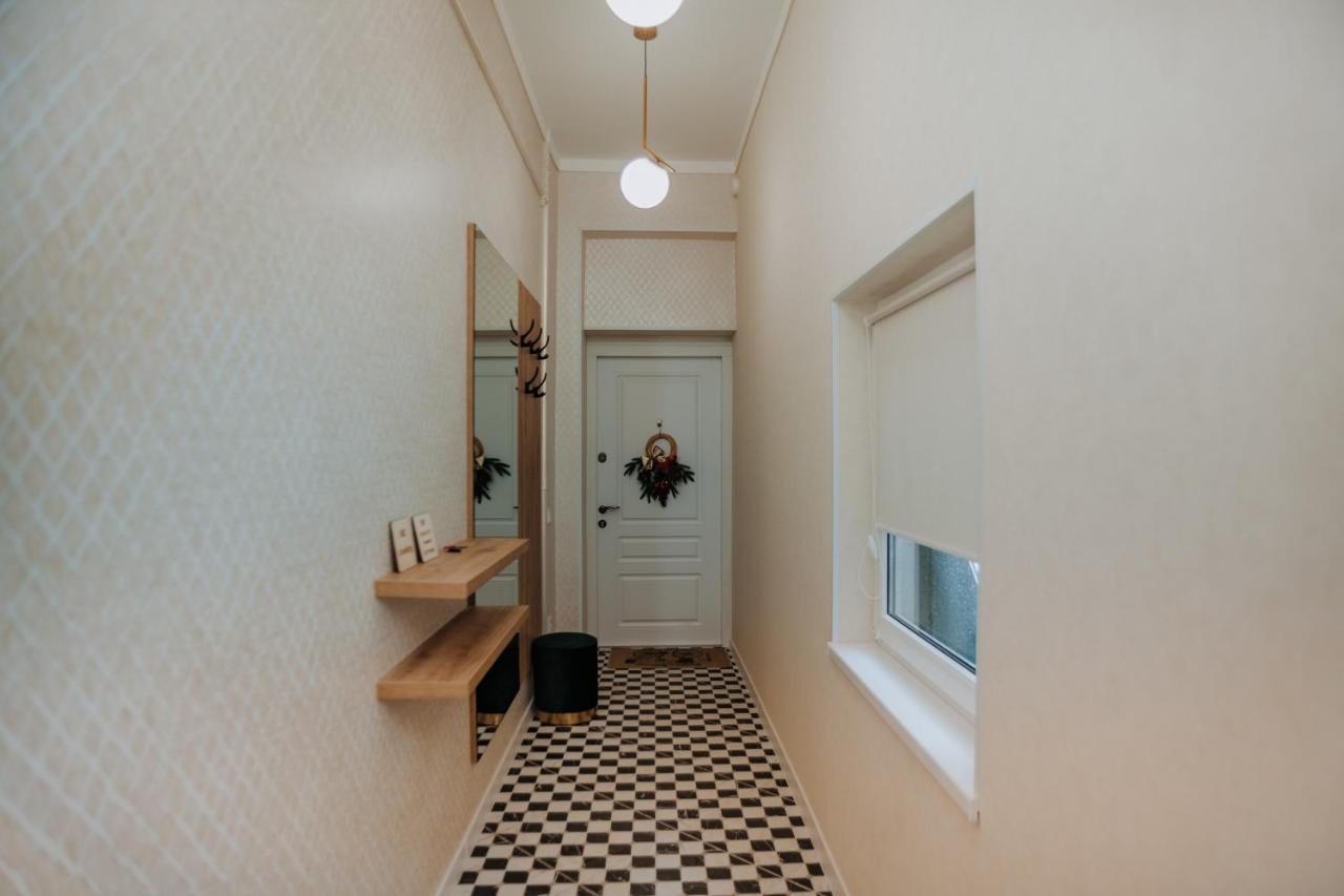 V.I.P Apartments Dominikanos Lviv Eksteriør bilde