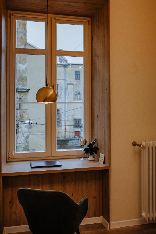 V.I.P Apartments Dominikanos Lviv Eksteriør bilde